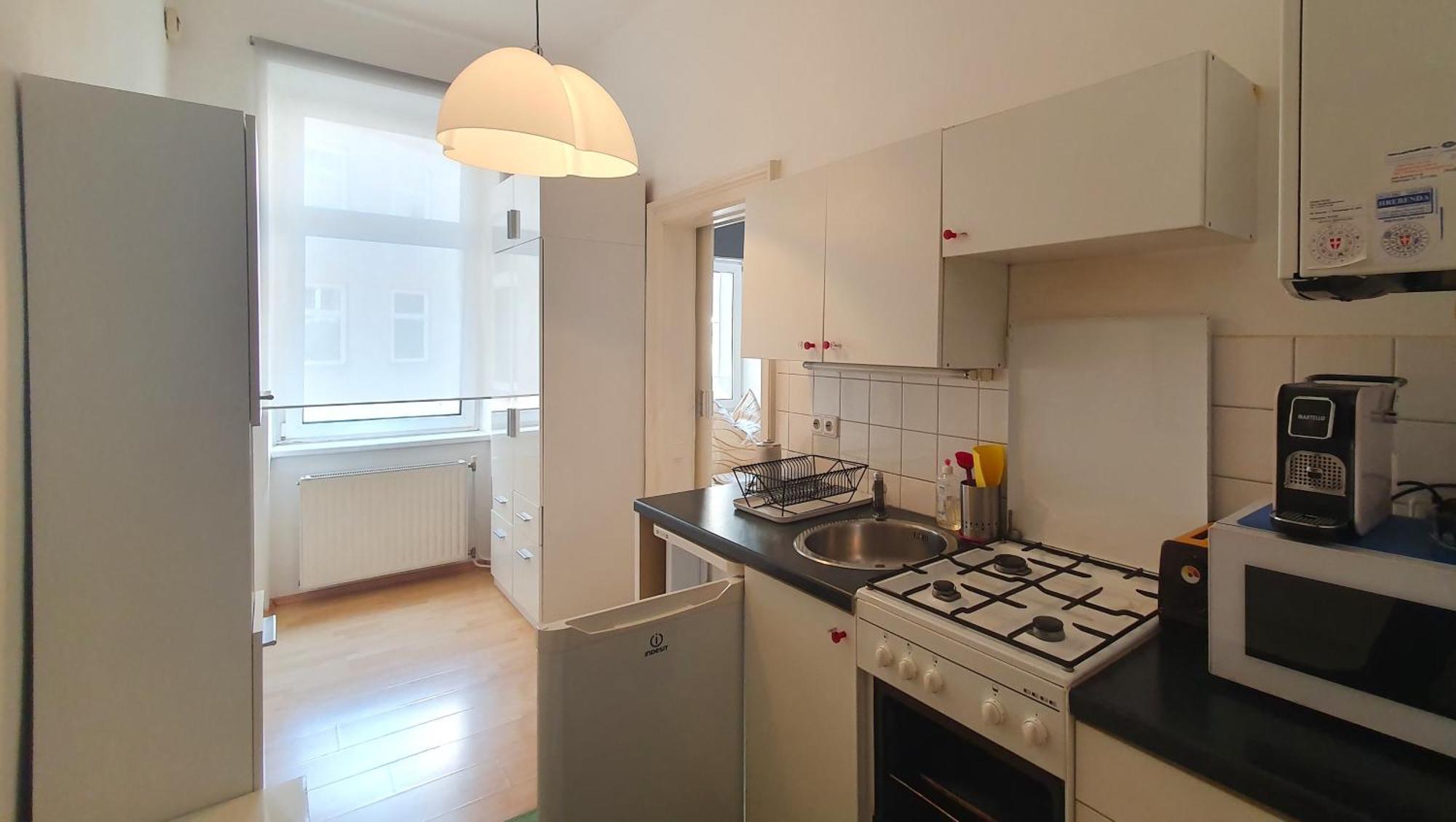 Quiet 2-Room Flat, Walking Distance To City Centre Wina Bagian luar foto