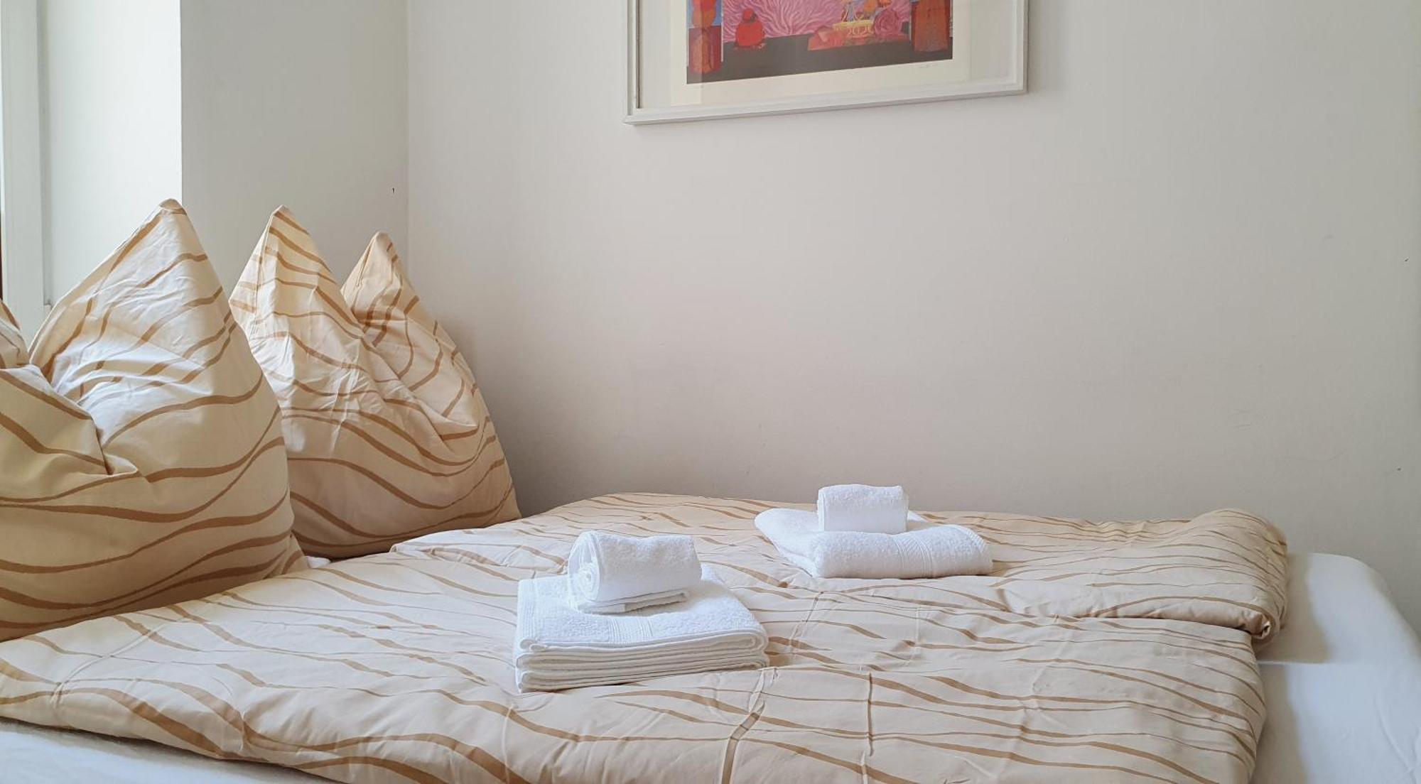 Quiet 2-Room Flat, Walking Distance To City Centre Wina Bagian luar foto