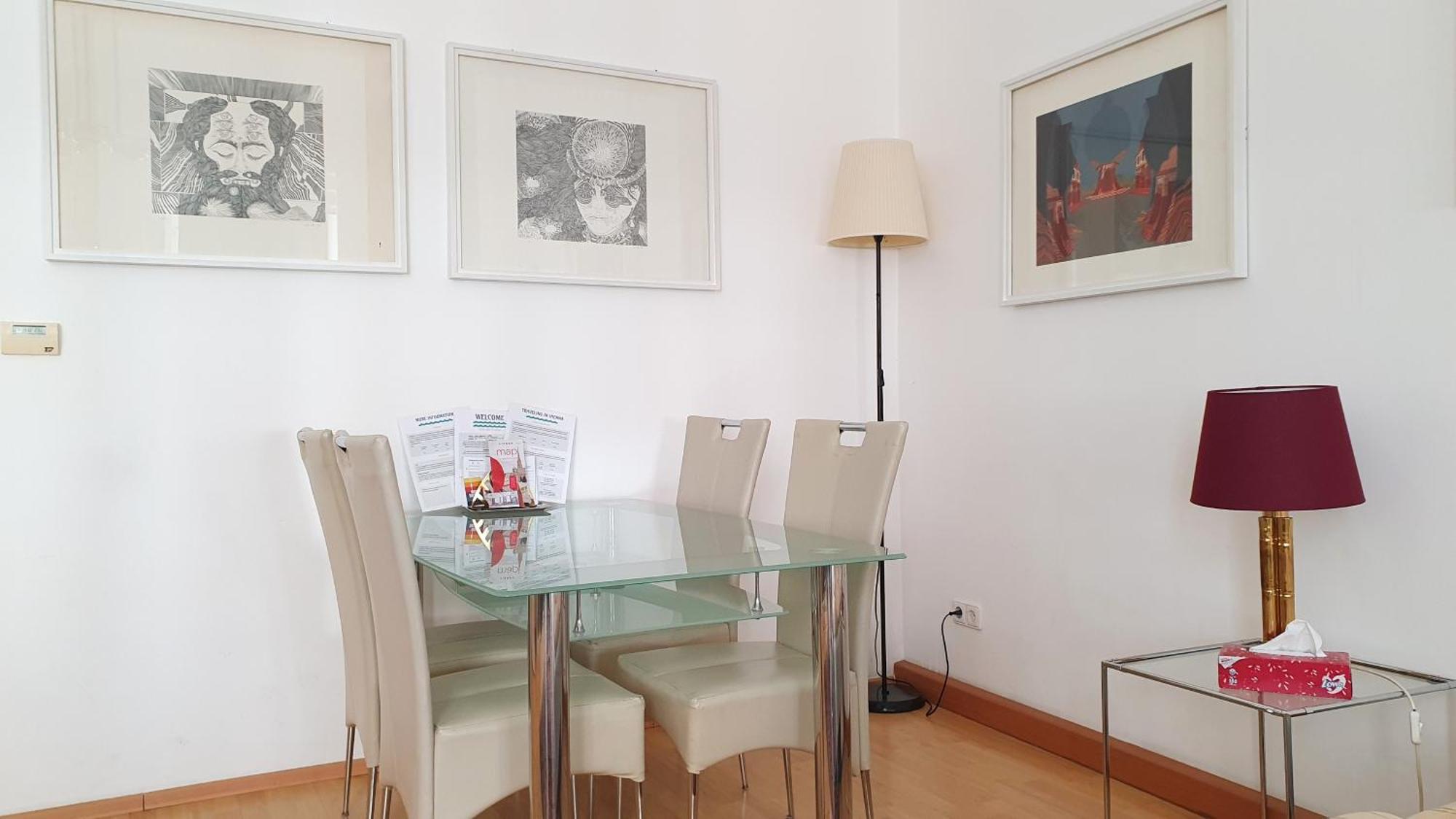 Quiet 2-Room Flat, Walking Distance To City Centre Wina Bagian luar foto